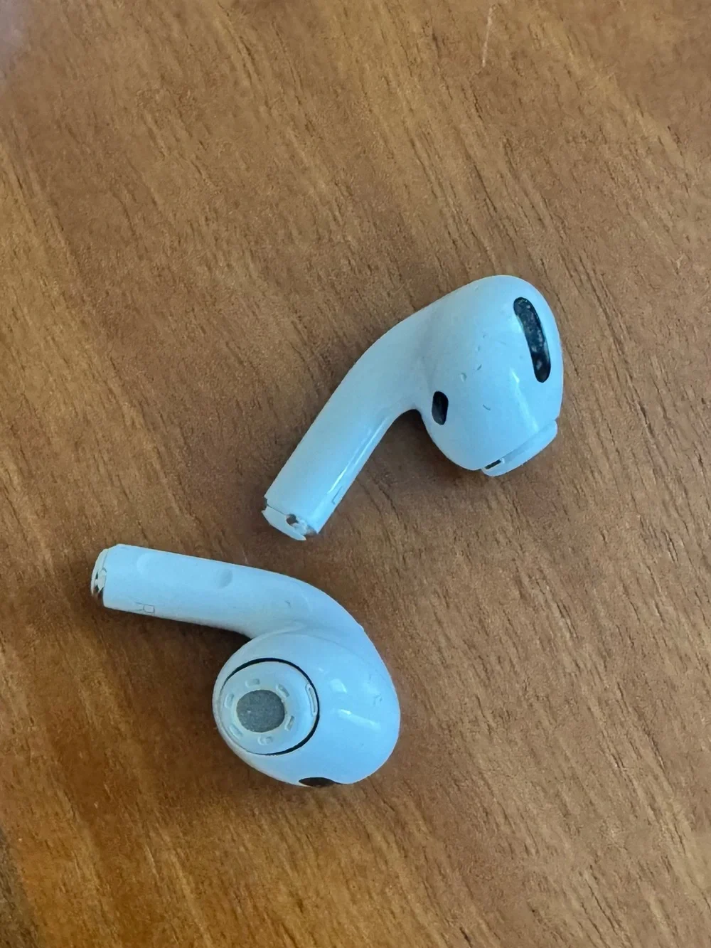 Apple White Bluetooth Earbuds Charging Case